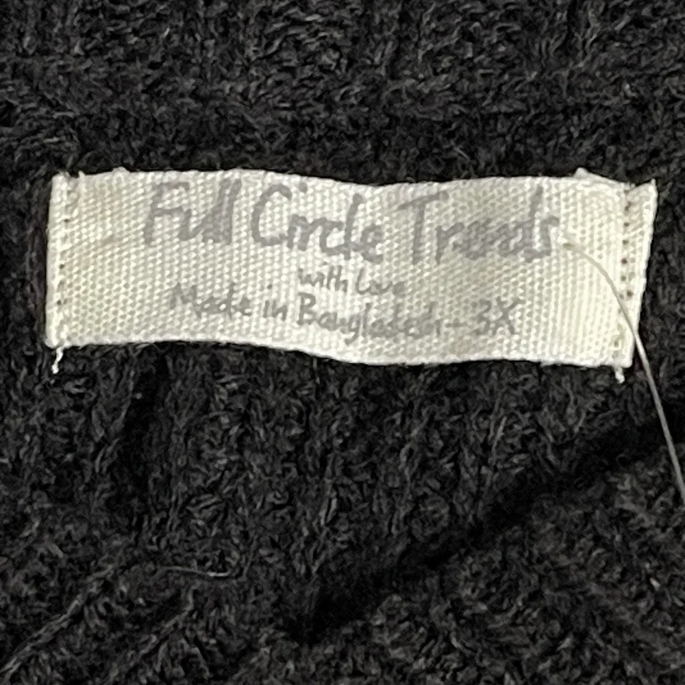 NWT Womens Sweater Plus Size‎ 3X Frayed Whimsy Goth Grunge Distressed Black Flaw